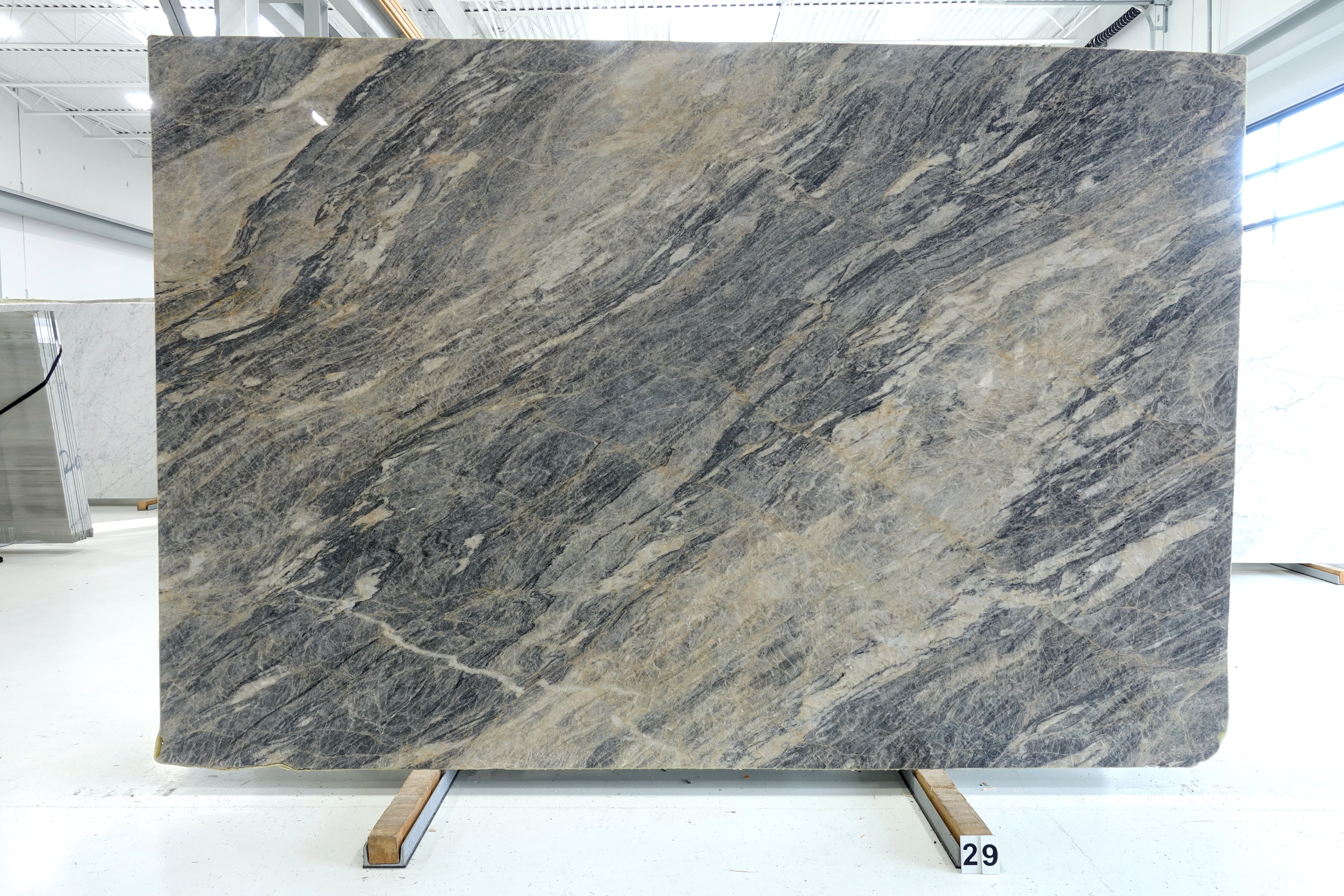 AVENZA 3CM QUARTZITE