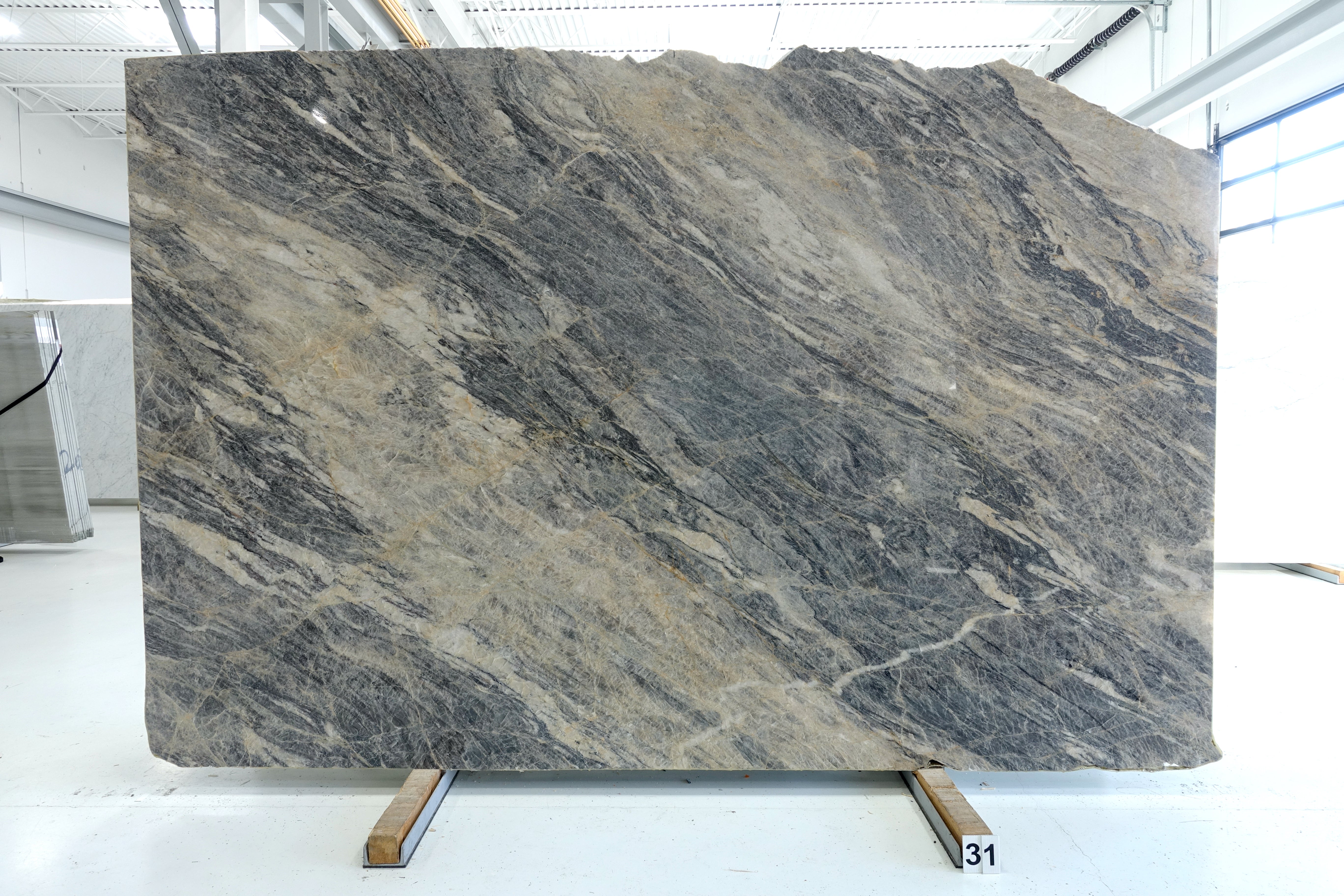 AVENZA 3CM QUARTZITE