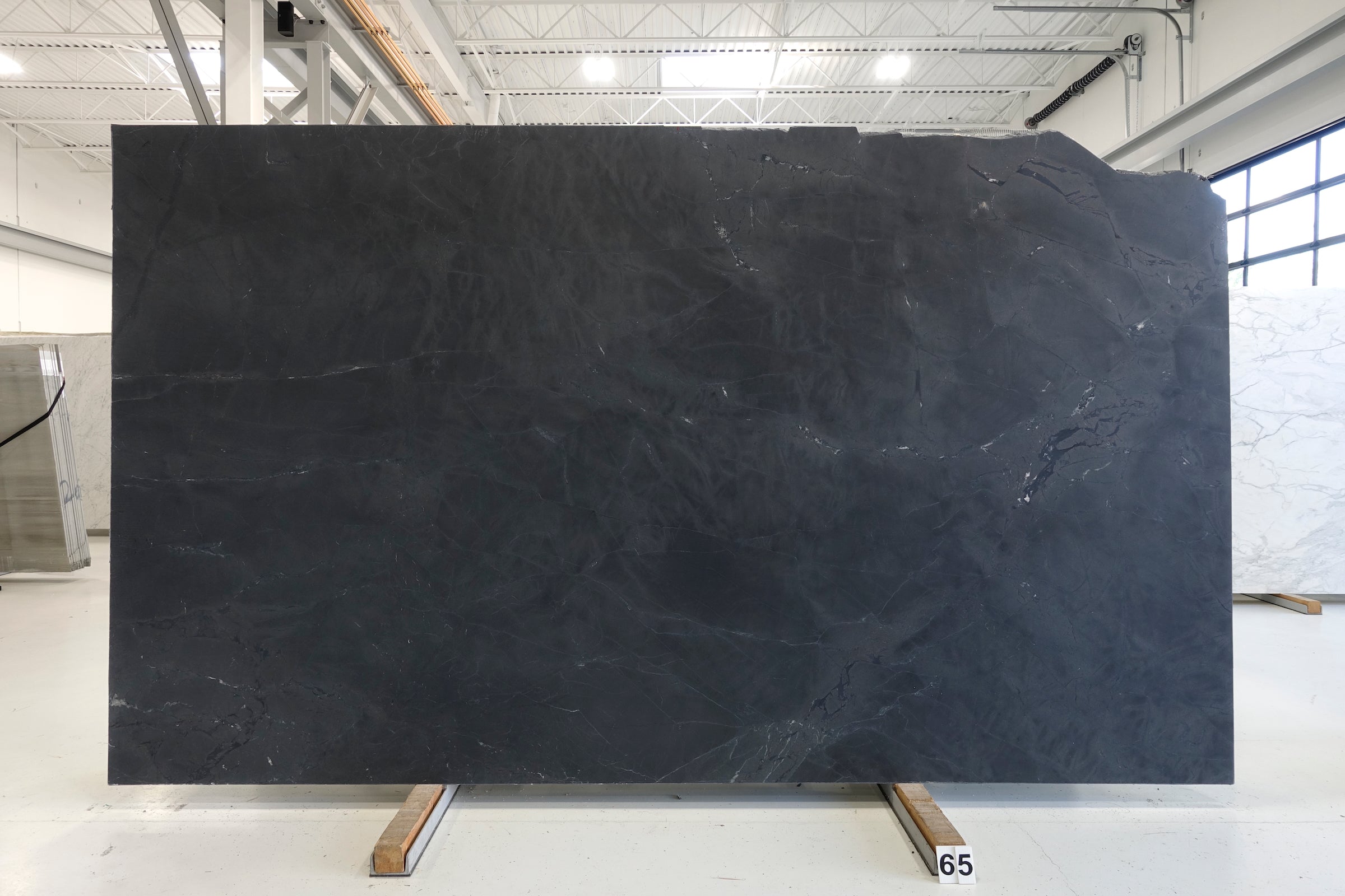 INFINITY BLACK 2CM QUARTZITE | BLOCK #2056